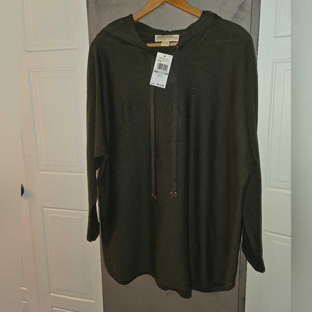 Michael Kors Dark Green Women's Sweater - Perfect For The Holidays And Winter!!